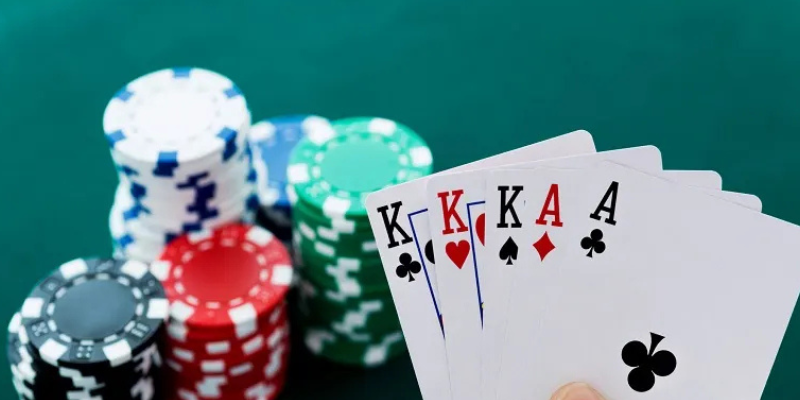 Luật bài Poker tạo ra sự công bằng trong mỗi ván chơi